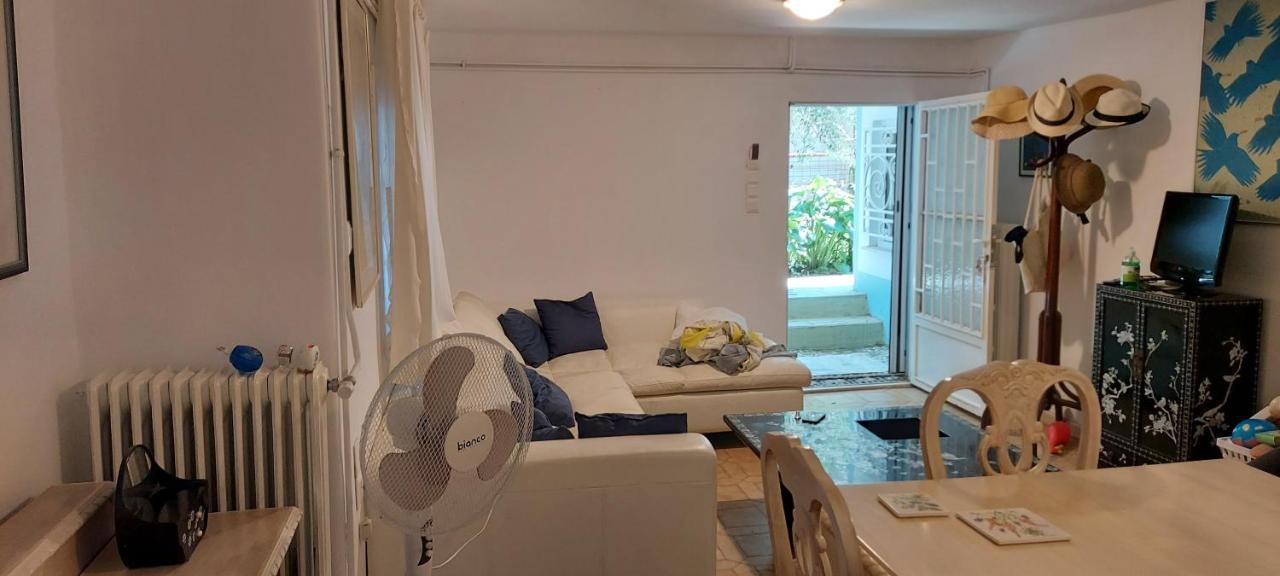 Lenia'S 1 Apartamento Loútsa Exterior foto