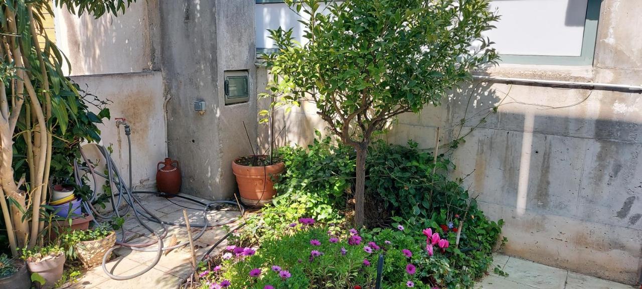 Lenia'S 1 Apartamento Loútsa Exterior foto